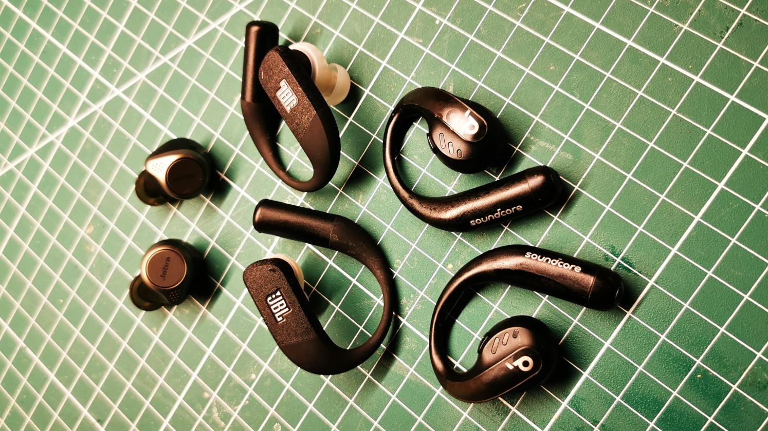 БЕСПРОВОДНЫЕ НАУШНИКИ