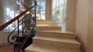 Коттедж 380 кв.м., участок 25 соток