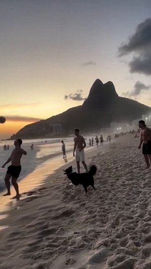 Скоро на пляжах☺👍))