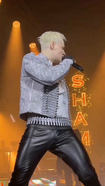 Жаркий, горячий мёд))) 🔥🤩