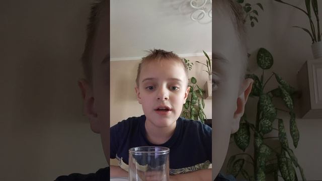 обзор на мой самодельный ультрафиолетовый фонарик.
