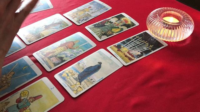 Какой мужчина хочет встречи с вами? Гадание Таро