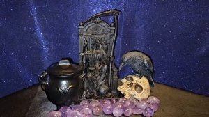 ОТ АРЕСТАНТСКОЙ ДОЛИ. ПРОВОДЯТ РОДСТВЕННИКИ. ВЕДЬМИНА ИЗБА. ИНГА ХОСРОЕВА