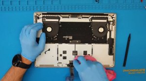Замена аккумулятора Apple MacBook Pro A1707