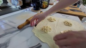 НЕ СПАЛА ПОЛ НОЧИ