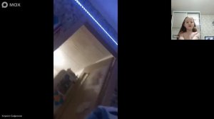 смотрите там будет интересно это моя новая ассистентка