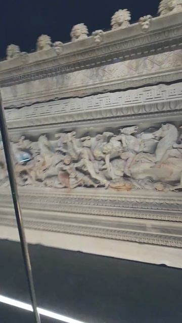 С древней фабрики саркофагов- Заготовки и шедевры- Археологический музей Стамбула