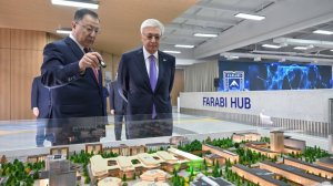 Касым-Жомарт Токаев посетил Казахский национальный университет в Алматы