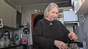 КАЖДЫЙ ЗАНЯТ СВОИМ НА КУХНЕ!