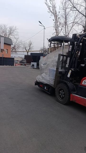 Отправляем нашим клиентам из Астаны партию мини-экскаваторов! 🚛