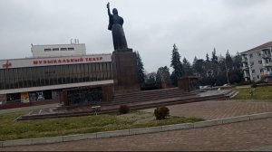 Теперь я знаю, где в Нальчике МФЦ. 😃 Пробую конфеты местного производства.