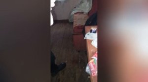 гуляем решили зайти в домик