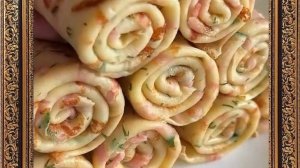 Блинчики с ветчиной, сыром и зеленью