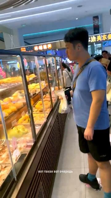 #китайцы еще те #сладкоежки 😍 Как вам их пирожные? #ledtechnology #китай #путешествия