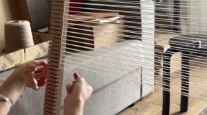 Натяжения нити основы на ткацкую раму