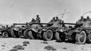 Французская безумная машина с 8 колесами и 2 водителями