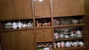 В каждом доме сохранилась старая фарфоровая посуда. Покажу свою. Смотрите. Может и свою покажите.