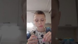 Ем мороженое с шариками