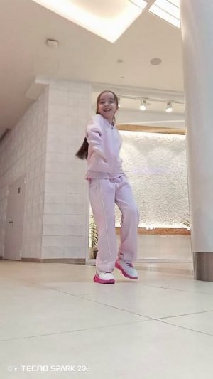 Танцую в тц👍🌈💜