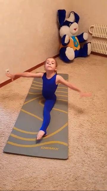 Шпагат-нога в кольцо