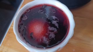 Как покрасить яйца чаем каркаде. Как покрасить яйца на Пасху. Драконьи яйца на Пасху.