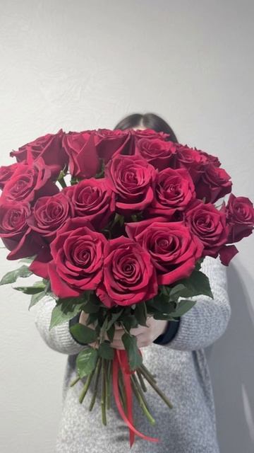 Букет 25 роз Rostov-buket.ru/shop/po-cvetam/bukety-iz-roz/25-roz