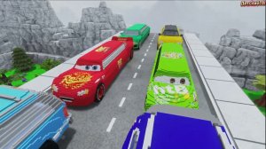 Мультики для детей Длинные Машины vs Ямы с Супергероями!