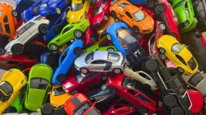 Коробка, ПОЛНАЯ потрясающих моделей автомобилей!