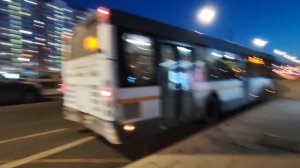 автобус ЛиАЗ 5292 борт 011212 маршрут 1225 и автобус НефАЗ 5299 борт 031338 маршрут 739