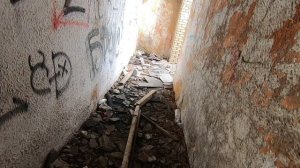 Заброшенный стадион и странные личности