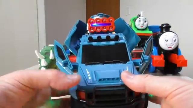 Разные игрушки парозиков и других его друзей изучаем их способности. дети видеодлядетей