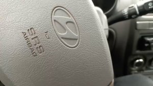 Руль автомобиля на машине