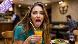 «Очаровательная девушка в кафе | Дразнящие моменты и реакции»