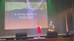 Девочка поет под гармонь, взорвала зал!