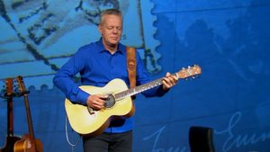 ЛЕГЕНДЫ ГИТАРЫ | TOMMY EMMANUEL - Live and Solo in Pensacola 2013. GuitarMe School Guitar Legends