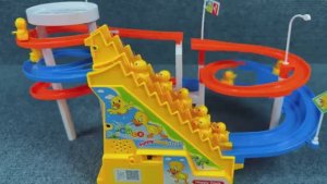 Мультики для детей . Мультики про уточек . Собираем веселую игрушку для малышей .