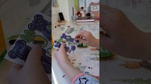 ЛАКИ миши В ПЕРЕКРЕСТКЕ