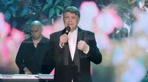 Первая любовь. Автор-исполнитель Андрей Биржевой.