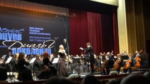 Посмотрите  мальчики - такая музыка нравится сегодня вашим  девочкам