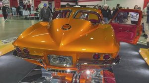 Классические автомобили, хот-роды на выставке "WORLD OF WHEELS" 2026 Чикаго