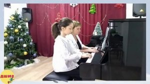 Байрамукова Камилла и Юлия Соболева - " Ёлочка "