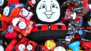 Паровозики Томас и робот для детей. Играем в красные паровозики и робота. #дети #видеодлядетей