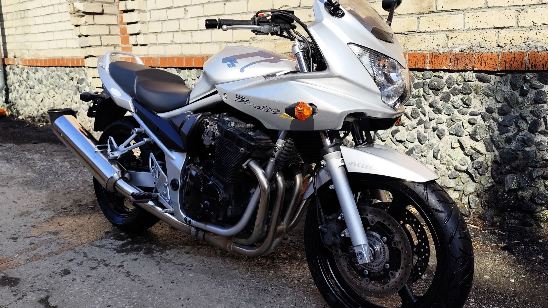 Bandit GSF 650 2005 смотреть онлайн