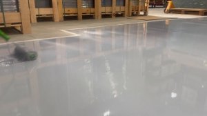 Заливаем полимерные наливные полы