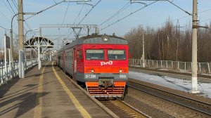 «С работающей на половину дверью!»Электропоезд ЭТ2М-095 на пл.Ижорский завод и Поповка, 2026 год