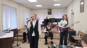 Ансамбль ДШИ № 4 имени М.А. Балакирева, солист Дарья Федякова "Выйду ночью в поле с конем"