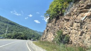 А полностью счастливых нет вокруг...