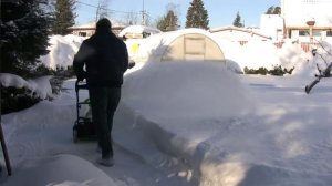 Испытание снегоуборочной машины.