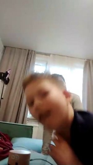 я буду собирать кубик а друг не знаю