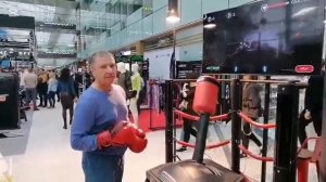 вот что удар животворящий делает